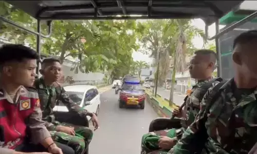 Sinergitas jaga kamtibmas, TNI-Polri gelar patroli di Manado