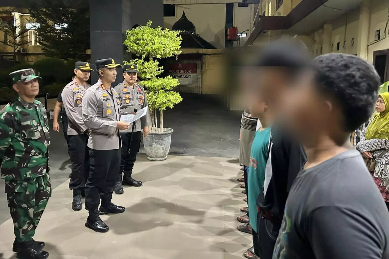 Polres Tegal Kota bergerak cepat redam kerusuhan DPRD, belasan pelaku diamankan Polres Tegal Kota bergerak cepat redam kerusuhan DPRD, belasan pelaku diamankan