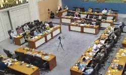 Komisi VII ingatkan kementerian bahwa masyarakat kritis soroti kinerja Komisi VII ingatkan kementerian bahwa masyarakat kritis soroti kinerja