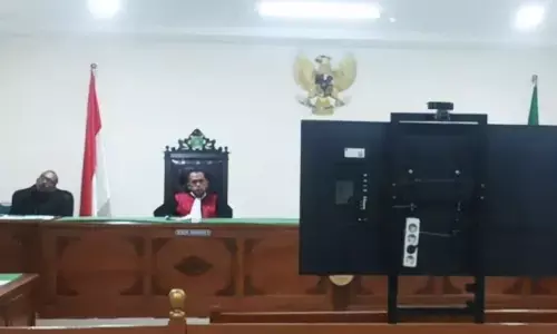 PN Gowa vonis dua terdakwa uang palsu 1,5 dan 3 tahun PN Gowa vonis dua terdakwa uang palsu 1,5 dan 3 tahun
