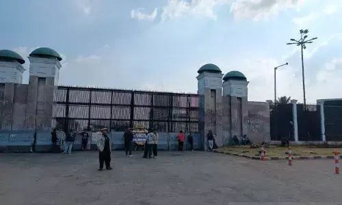 BEM SI tak kunjung gelar aksi di DPR BEM SI tak kunjung gelar aksi di DPR