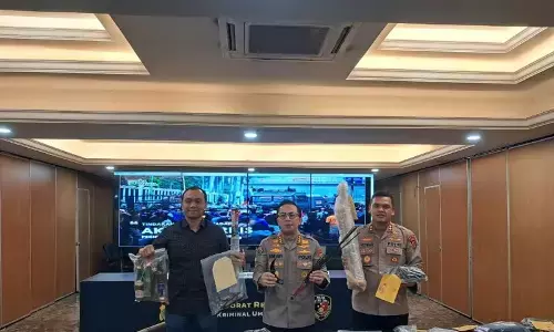 Aksi anarkis yang dilakukan pendemo menyebabkan kerugian kurang lebih Rp180 miliar Aksi anarkis yang dilakukan pendemo menyebabkan kerugian kurang lebih Rp180 miliar