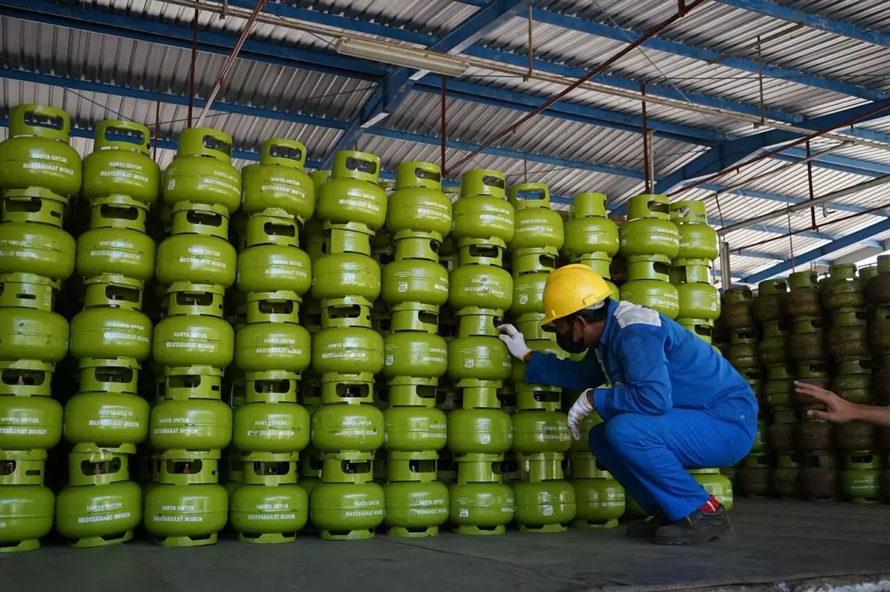 Pertamina Patra Niaga tambah hampir 1 juta tabung LPG 3 Kg di libur Maulid Nabi di Jatim Pertamina Patra Niaga tambah hampir 1 juta tabung LPG 3 Kg di libur Maulid Nabi di Jatim