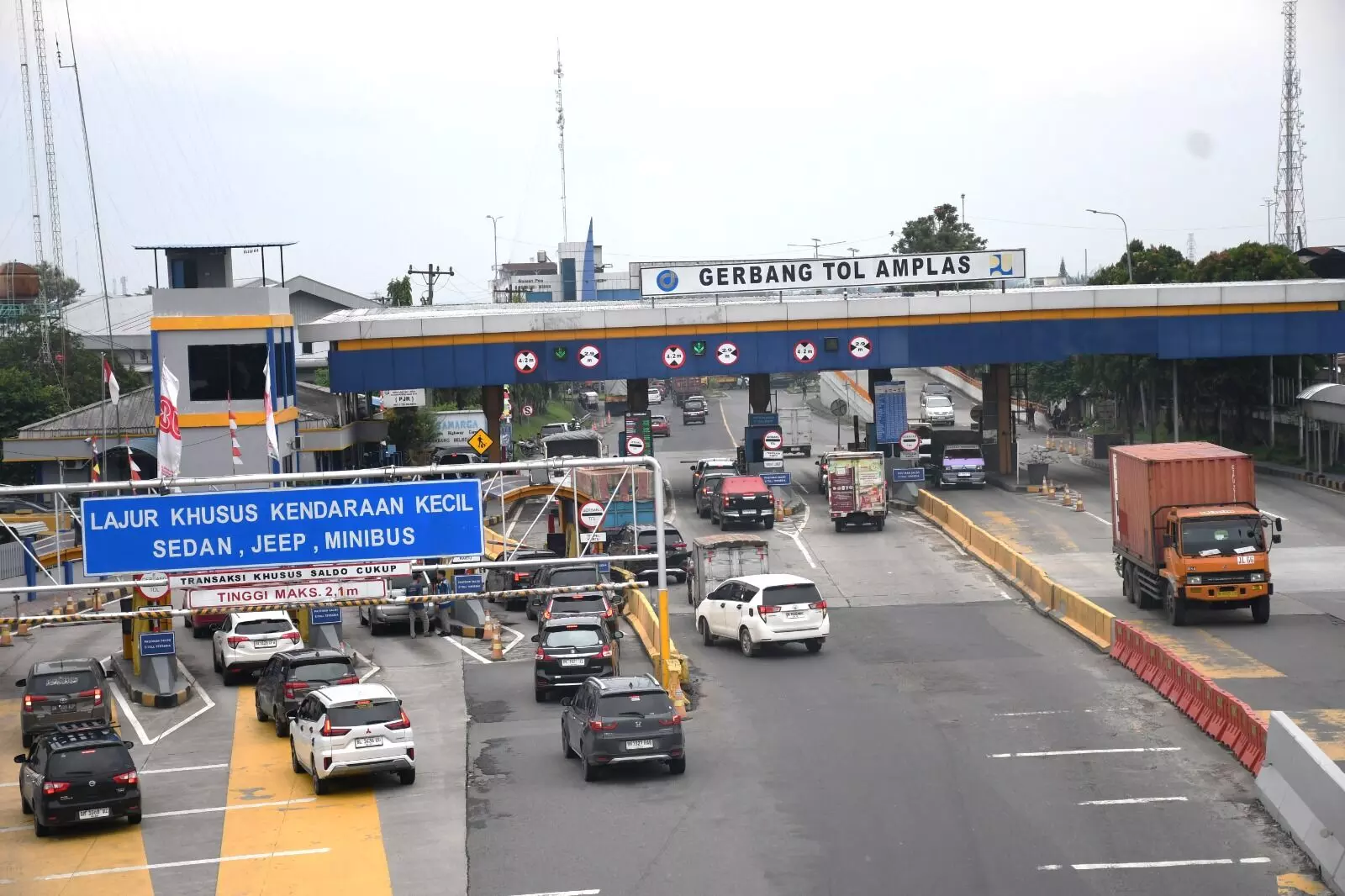 Libur Panjang, JNT catatkan kenaikan volume lalin di seluruh ruas Tol Regional Nusantara Libur Panjang, JNT catatkan kenaikan volume lalin di seluruh ruas Tol Regional Nusantara