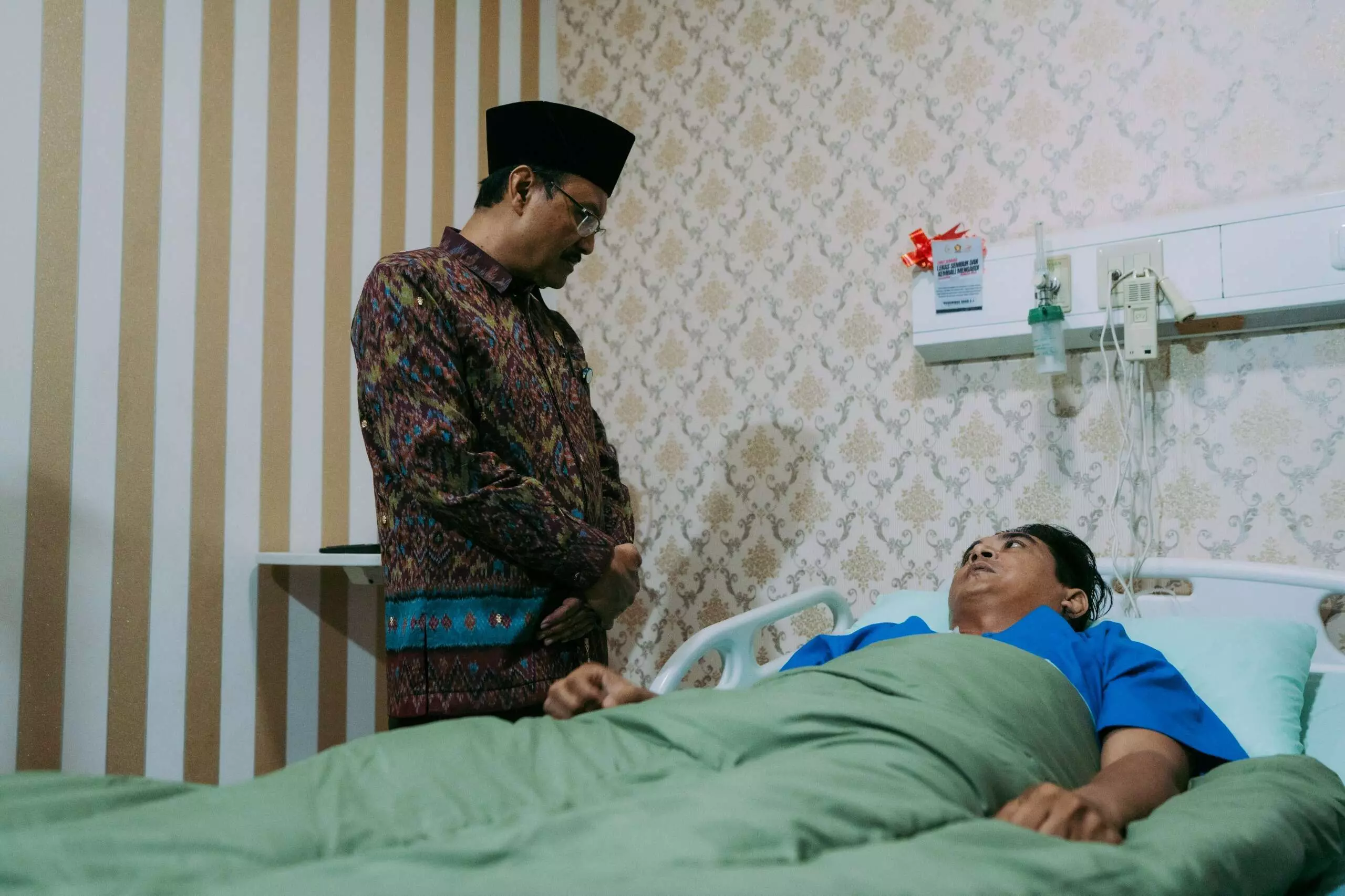 Kemensos akan mendata warung korban unjuk rasa untuk diberi bantuan Kemensos akan mendata warung korban unjuk rasa untuk diberi bantuan