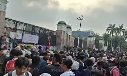 Hari ini, mahasiswa lanjutkan unjuk rasa di DPR, desak tuntutan Hari ini, mahasiswa lanjutkan unjuk rasa di DPR, desak tuntutan