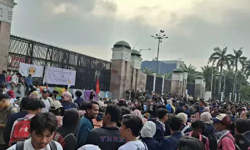 Hari ini, mahasiswa lanjutkan unjuk rasa di DPR, desak tuntutan Hari ini, mahasiswa lanjutkan unjuk rasa di DPR, desak tuntutan