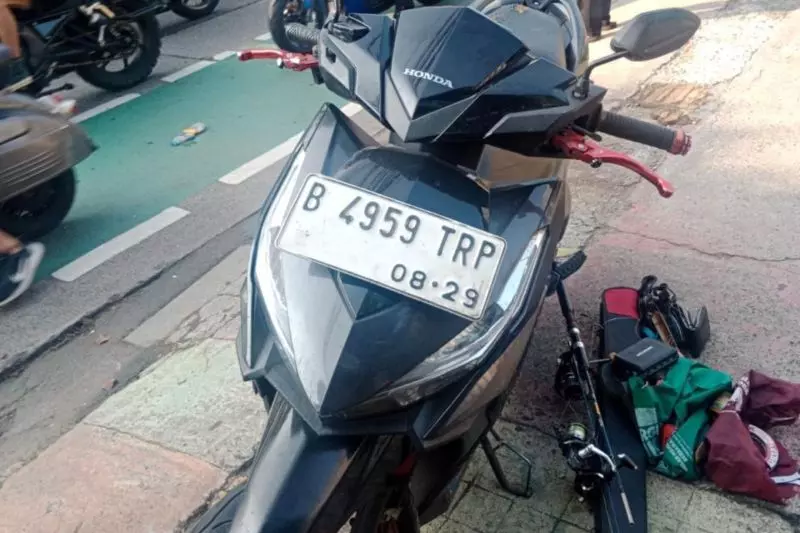 Pengendara motor tewas akibat kecelakaan di Pasar Minggu Pengendara motor tewas akibat kecelakaan di Pasar Minggu