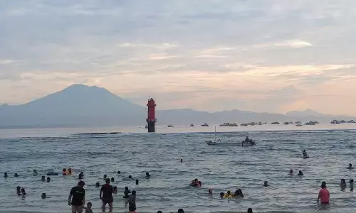 BBMKG ingatan bakal gelombang tinggi 6 meter selatan Bali BBMKG ingatan bakal gelombang tinggi 6 meter selatan Bali