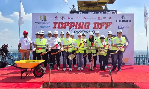 Topping Off Tower Mahesa, Majapahit Suites wujudkan janji kepada konsumen Topping Off Tower Mahesa, Majapahit Suites wujudkan janji kepada konsumen
