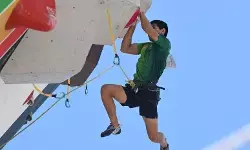 Putra gagal raih medali dalam debut final Piala Dunia Panjat Tebing