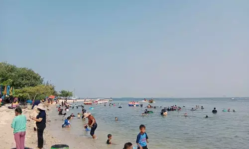 Kepulauan Seribu masih jadi tujuan warga Jakarta berlibur akhir pekan Kepulauan Seribu masih jadi tujuan warga Jakarta berlibur akhir pekan