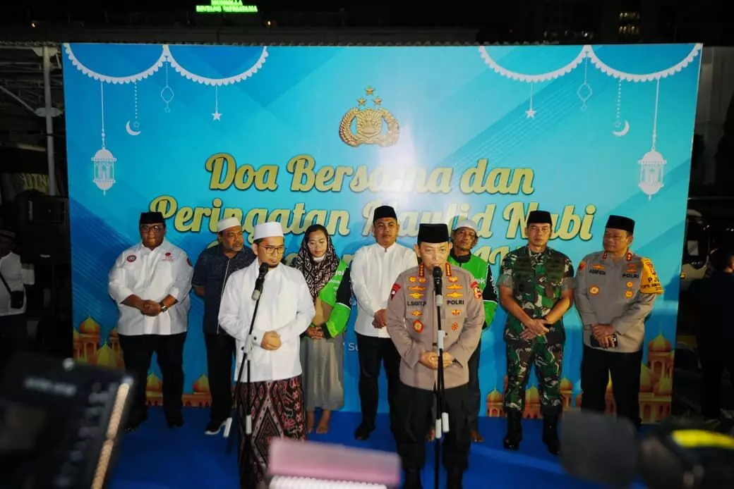 Hadiri Doa Bersama dan Peringatan Maulid Nabi, Kapolri ajak masyarakat Jaga persatuan Hadiri Doa Bersama dan Peringatan Maulid Nabi, Kapolri ajak masyarakat Jaga persatuan