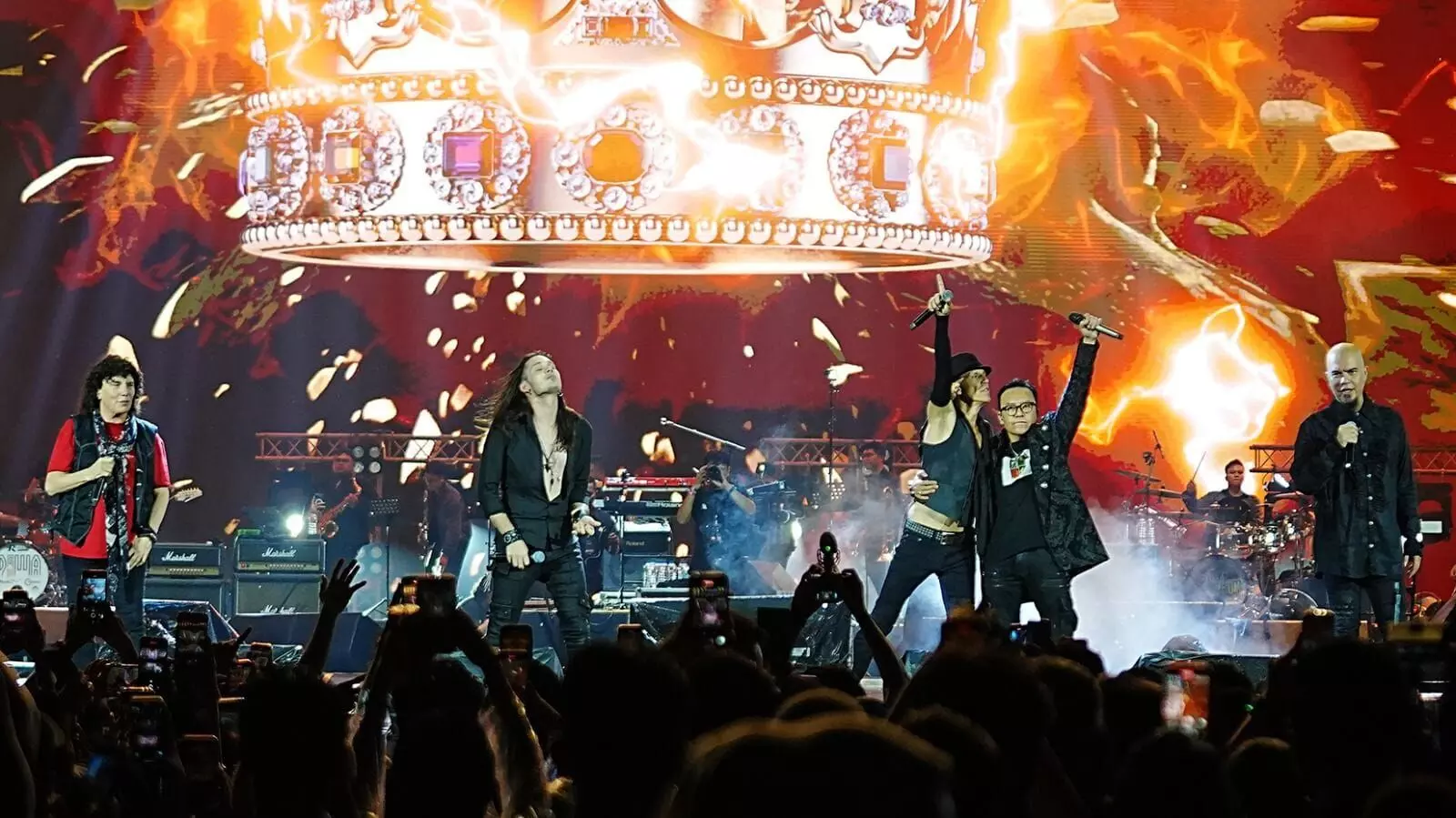 Konser Dewa 19 Featuring All Stars 2.0 sukses besar: Silaturahmi, persatuan dan perdamaian Indonesia Konser Dewa 19 Featuring All Stars 2.0 sukses besar: Silaturahmi, persatuan dan perdamaian Indonesia