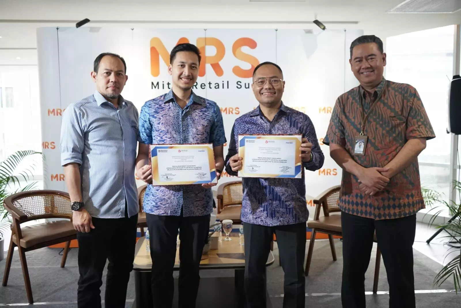 Majukan pelaku UMKM, MRS gandeng Bank Mandiri luncurkan kredit usaha mikro Majukan pelaku UMKM, MRS gandeng Bank Mandiri luncurkan kredit usaha mikro