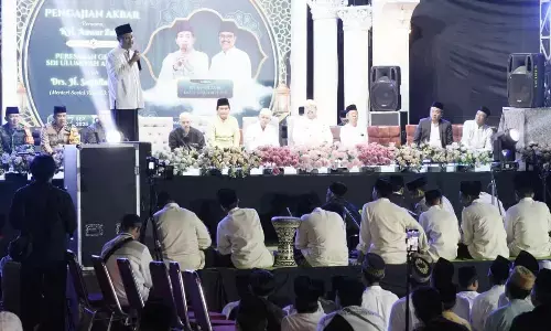 KH. Anwar Zahid: Sekolah Rakyat perkuat perekonomian bangsa KH. Anwar Zahid: Sekolah Rakyat perkuat perekonomian bangsa
