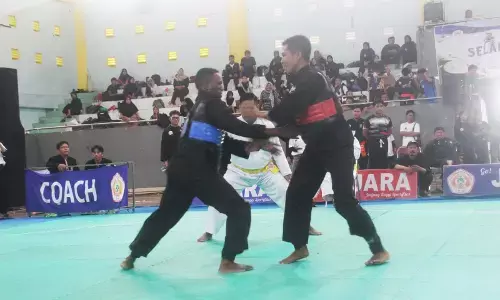 Dari Uganda menuntut ilmu di UGM sekaligus belajar silat Dari Uganda menuntut ilmu di UGM sekaligus belajar silat