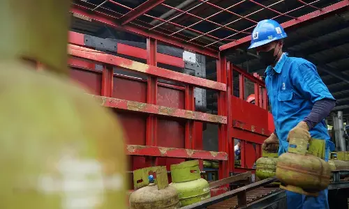 Pertamina Patra Niaga Regional Sumbagut tambah pasokan LPG 3 kg di libur Maulid Nabi Pertamina Patra Niaga Regional Sumbagut tambah pasokan LPG 3 kg di libur Maulid Nabi