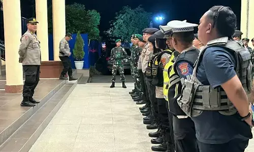 Cegah gangguan kamtibmas, Polda Sulut gelar patroli skala besar bersama TNI Cegah gangguan kamtibmas, Polda Sulut gelar patroli skala besar bersama TNI