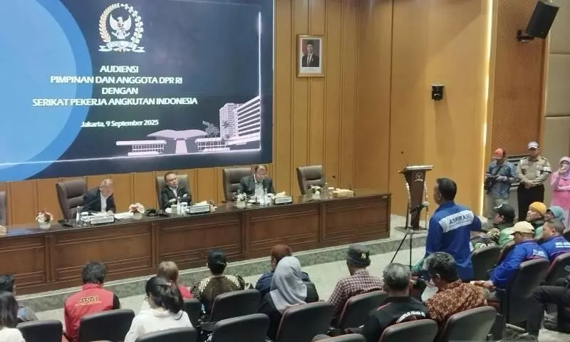 Serikat ojol desak Prabowo segera teken Perpres Serikat ojol desak Prabowo segera teken Perpres
