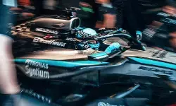 Russell kecewa tak mampu bawa Mercedes tempel Ferrari