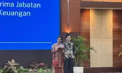 Sri Mulyani serahkan jabatan Menkeu ke Purbaya Yudhi Sadewa Sri Mulyani serahkan jabatan Menkeu ke Purbaya Yudhi Sadewa