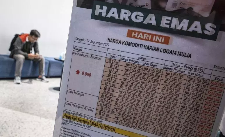 Harga emas Antam Rabu ini turun Rp12.000 per gram
