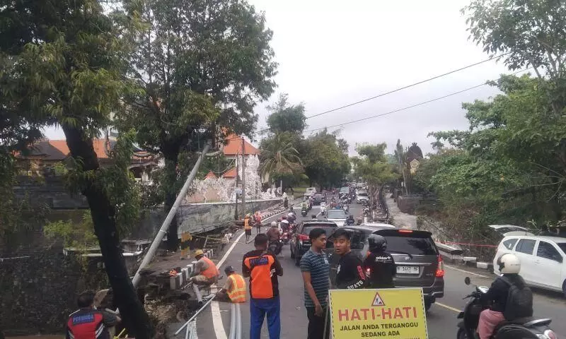 Pemkab Gianyar Bali kebut perbaikan pipa air bersih usai banjir Pemkab Gianyar Bali kebut perbaikan pipa air bersih usai banjir