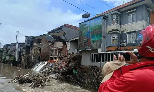 Kapolsek: Empat orang hilang hanyut terbawa banjir di Denpasar Kapolsek: Empat orang hilang hanyut terbawa banjir di Denpasar