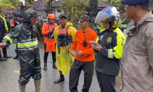 Pemkab Jembrana pertimbangkan status darurat banjir Pemkab Jembrana pertimbangkan status darurat banjir
