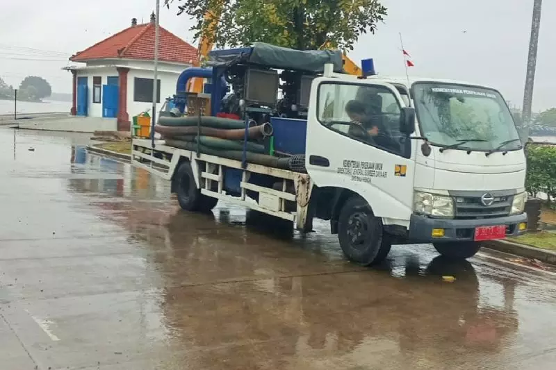 Menteri PU gerak cepat tangani banjir Denpasar dan Badung di Bali Menteri PU gerak cepat tangani banjir Denpasar dan Badung di Bali