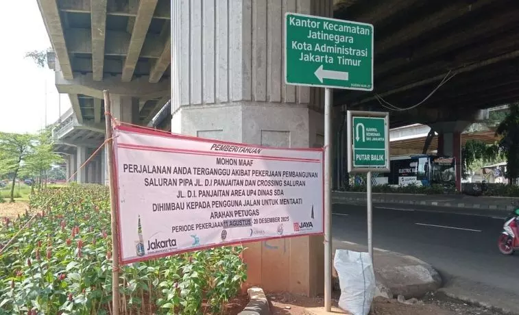Rekayasa lalu lintas selama pembangunan saluran di Jalan DI Panjaitan