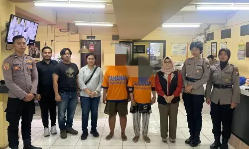 Polri tetapkan dua tersangka kasus penyiksaan anak di Kebayoran Lama Polri tetapkan dua tersangka kasus penyiksaan anak di Kebayoran Lama