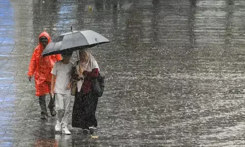 BMKG prakirakan Jakarta hujan pada Kamis sore hingga malam hari BMKG prakirakan Jakarta hujan pada Kamis sore hingga malam hari