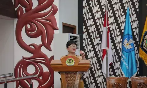 Wamendiktisaintek: Lulusan perguruan tinggi harus siap hadapi era AI