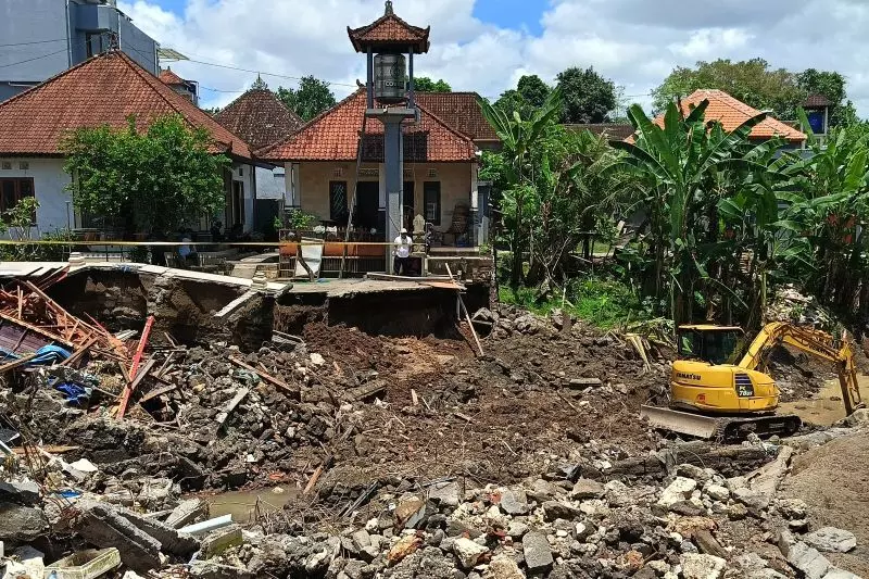 Satu keluarga di Badung hilang akibat banjir