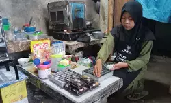 BAZNAS Microfinance Desa Tulungagung bantu tingkatkan usaha kue rumahan mustahik binaan BAZNAS Microfinance Desa Tulungagung bantu tingkatkan usaha kue rumahan mustahik binaan