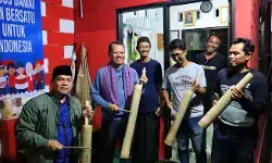 Tinjau sejumlah poskamling, Bupati Kudus: 80 persen siskamling di Kudus masih aktif Tinjau sejumlah poskamling, Bupati Kudus: 80 persen siskamling di Kudus masih aktif