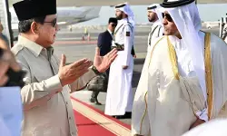 Prabowo tiba di Doha, gelar pertemuan dengan Emir Qatar pascaserangan Israel
