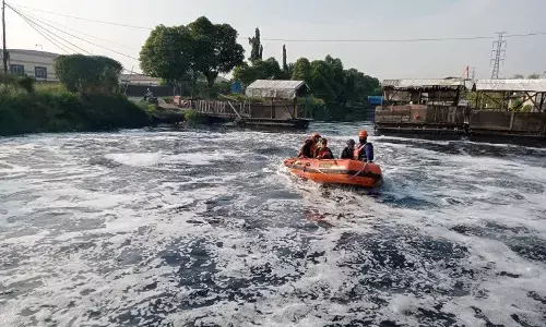 Tim SAR gabungan lanjutkan pencarian pria tenggelam di Cilincing Tim SAR gabungan lanjutkan pencarian pria tenggelam di Cilincing