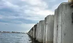 Tanggul beton KCN Cilincing dipastikan bukan Giant Sea Wall Tanggul beton KCN Cilincing dipastikan bukan Giant Sea Wall