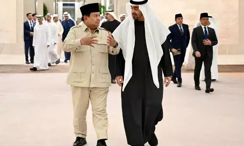 Pertemuan Prabowo dan Presiden MBZ di Abu Dhabi bahas kondisi Timteng Pertemuan Prabowo dan Presiden MBZ di Abu Dhabi bahas kondisi Timteng