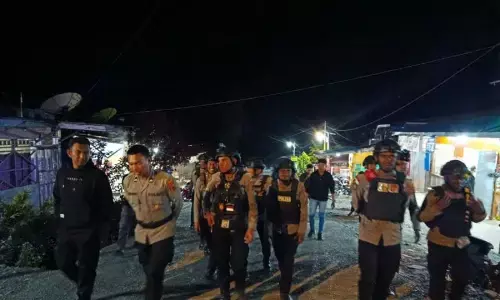 Polres Tolikara intensifkan patroli malam jaga kamtibmas Polres Tolikara intensifkan patroli malam jaga kamtibmas