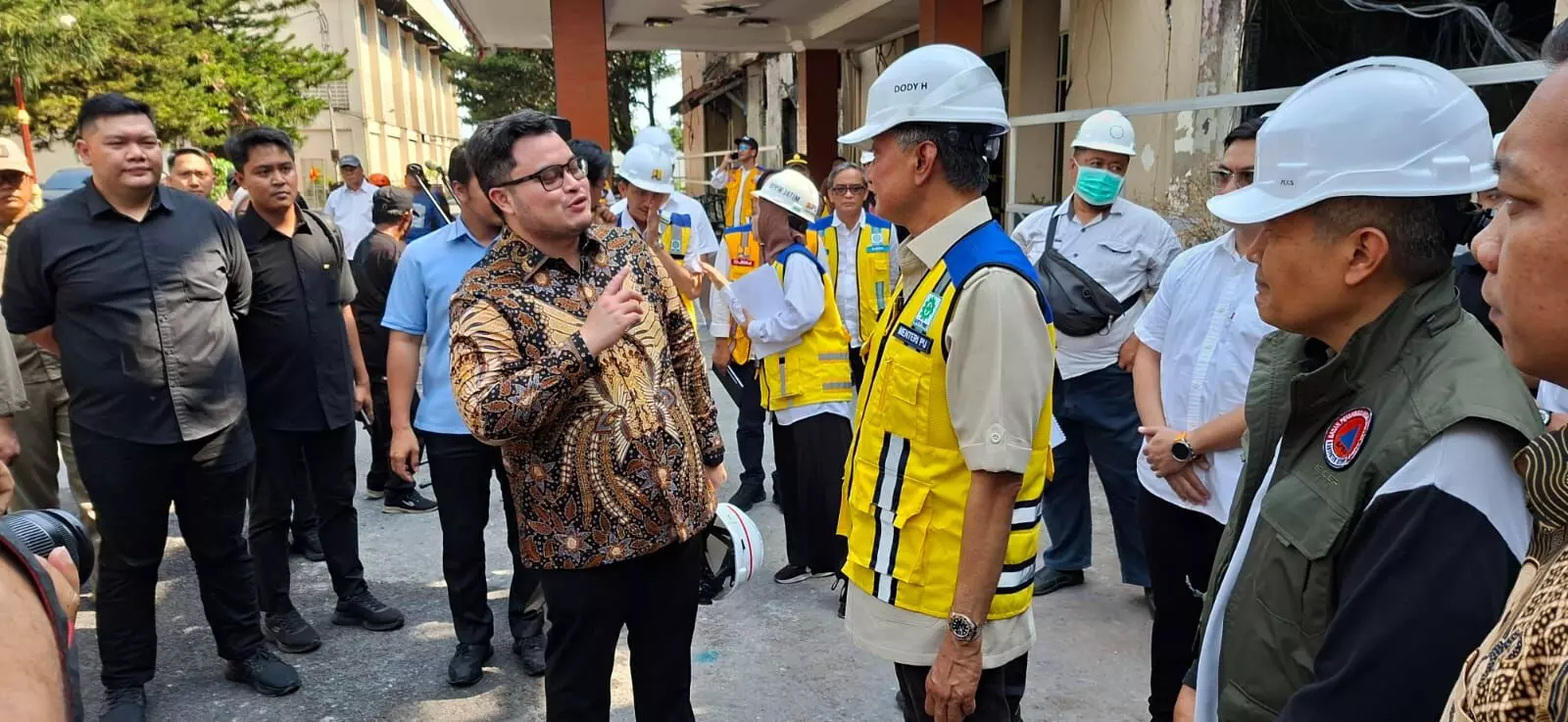Menteri PU meninjau lokasi terdampak kerusuhan di Kediri