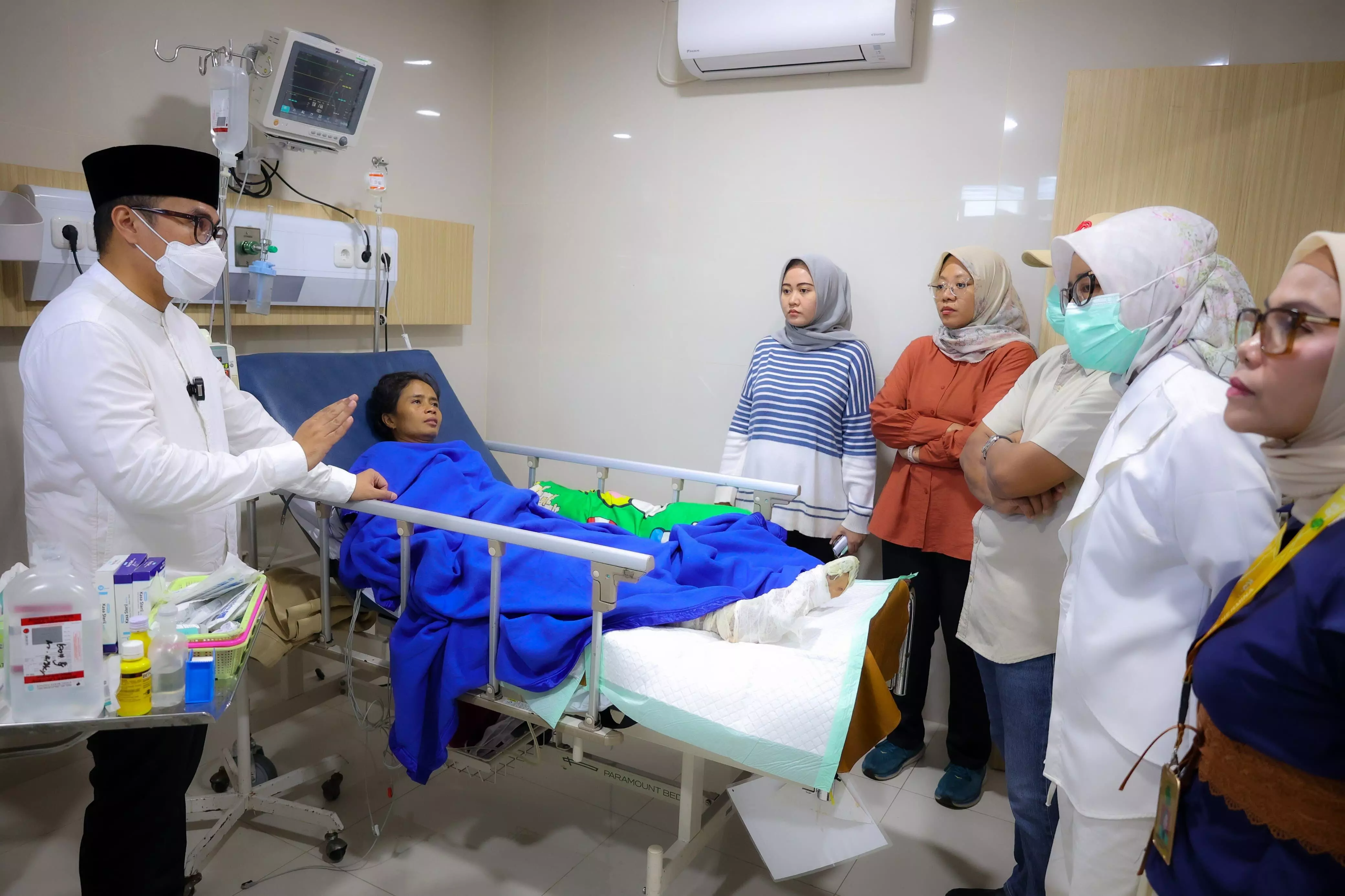 Pemkot Tangsel maksimalkan anggaran dana belanja tidak terduga untuk perbaikan rumah rusak akibat ledakan Pemkot Tangsel maksimalkan anggaran dana belanja tidak terduga untuk perbaikan rumah rusak akibat ledakan