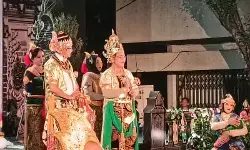 Pertunjukan Wayang Orang ramaikan Kota Lama Semarang Pertunjukan Wayang Orang ramaikan Kota Lama Semarang