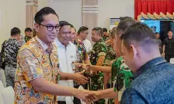 Rico Waas tegaskan pengaktifan Poskamling efektif jaga ketertiban dan keamanan Rico Waas tegaskan pengaktifan Poskamling efektif jaga ketertiban dan keamanan