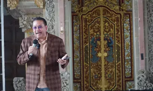 Denny JA: Sentralnya peran generasi rentan di balik aksi protes Denny JA: Sentralnya peran generasi rentan di balik aksi protes
