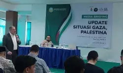 Sebanyak 251 jurnalis tewas dan 650 ribu anak di Gaza terancam kelaparan .