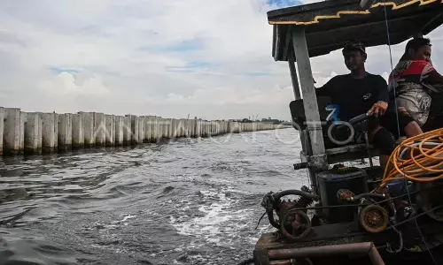 DKI siapkan kompensasi untuk nelayan terdampak pagar beton Cilincing DKI siapkan kompensasi untuk nelayan terdampak pagar beton Cilincing